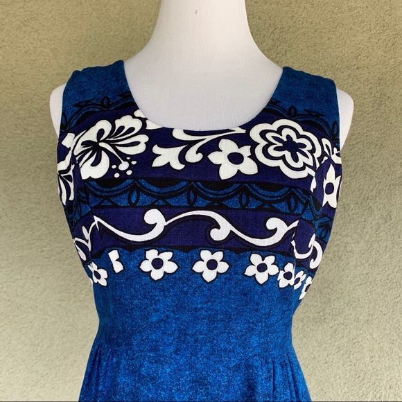 🌺 70s Vintage Hawaiian Barkcloth Muumuu Maxi Dress - Picture 8 of 14